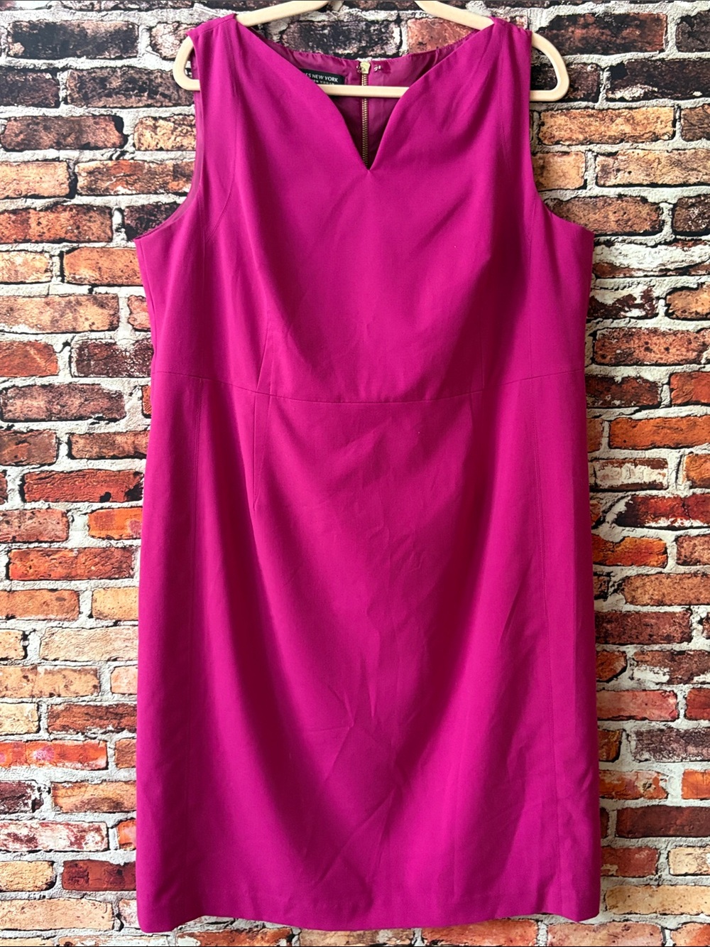 Jones New York Fuchsia Sleeveless V-Neck Midi Sheath Dress 16W